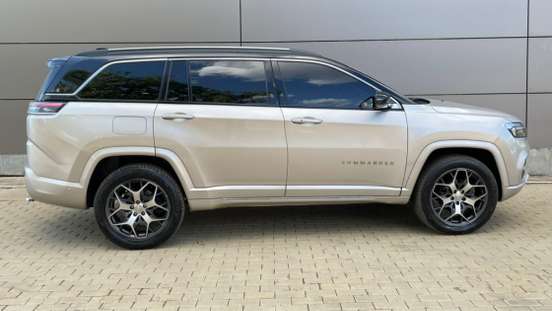 JEEP-COMMANDER-2022