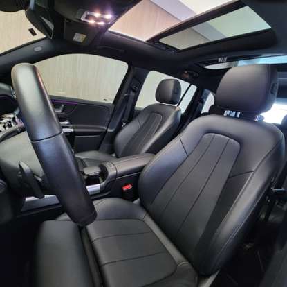 MERCEDES-BENZ-GLB 200-2023