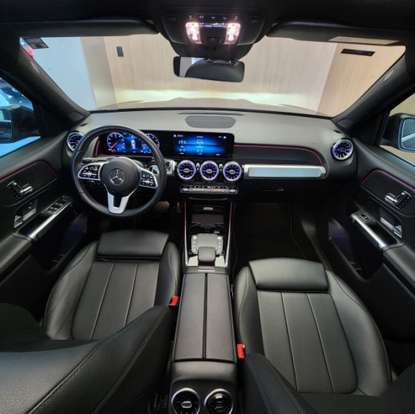MERCEDES-BENZ-GLB 200-2023