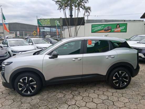 NISSAN-KICKS-2025