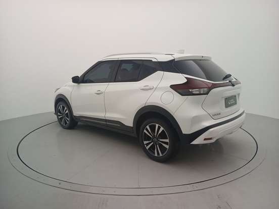 NISSAN-KICKS-2023