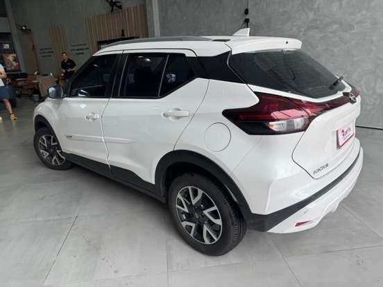 NISSAN-KICKS-2022