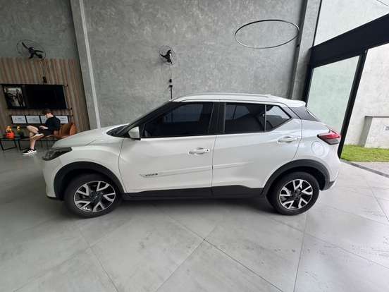 NISSAN-KICKS-2022