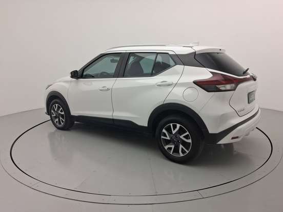 NISSAN-KICKS-2023