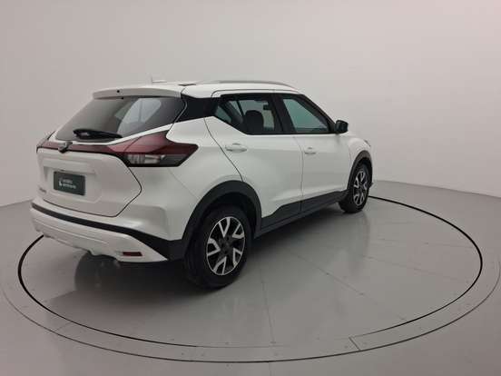NISSAN-KICKS-2023