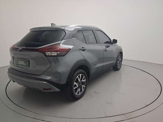 NISSAN-KICKS-2023