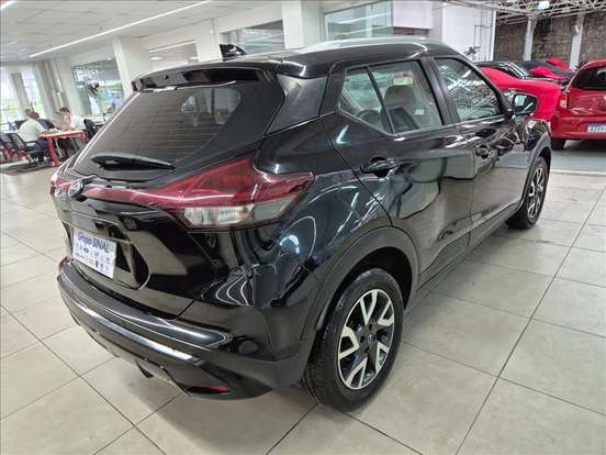 NISSAN-KICKS-2023