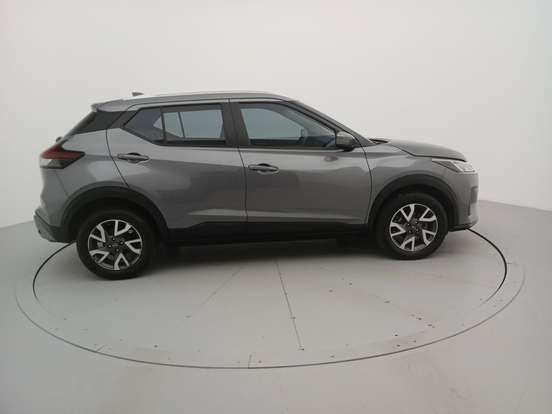 NISSAN-KICKS-2023
