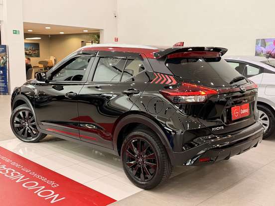 NISSAN-KICKS-2023