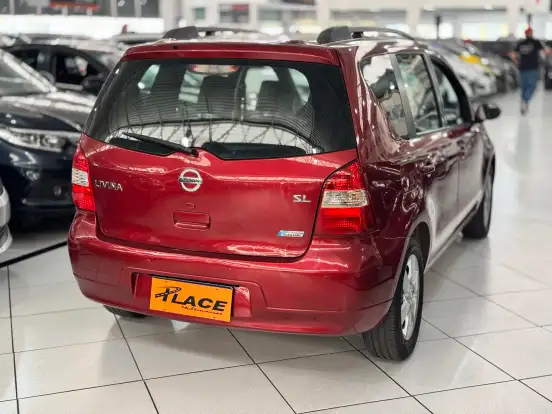 NISSAN-LIVINA-2011