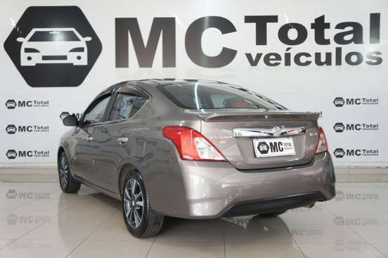 NISSAN-VERSA-2019