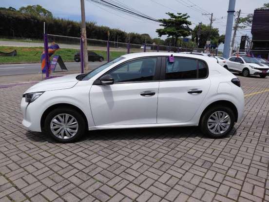 PEUGEOT-208-2024