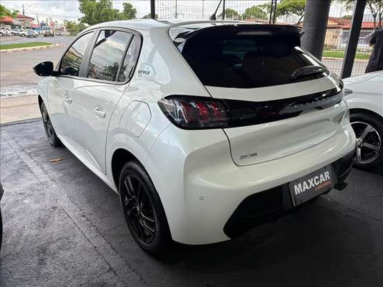PEUGEOT-208-2022