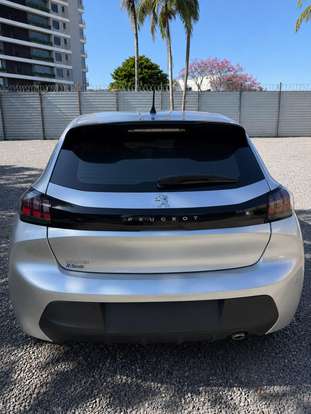 PEUGEOT-208-2020