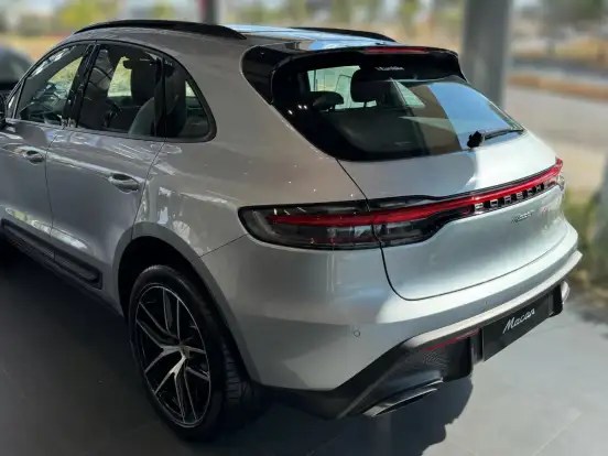 PORSCHE-MACAN-2026