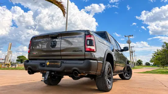 RAM-1500-5.7 V8 GASOLINA REBEL CD 4X4 AUTOMÁTICO RAM-1500-2022