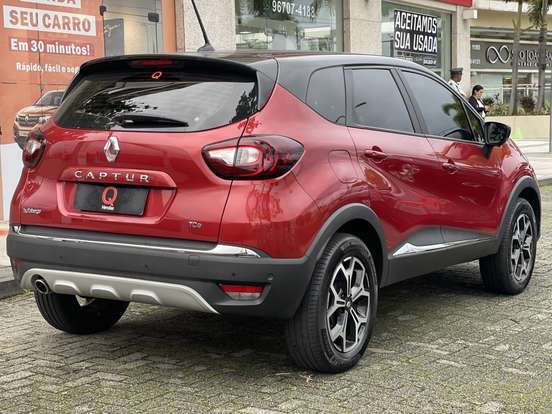 RENAULT-CAPTUR-2023