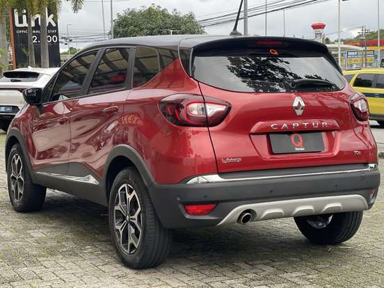 RENAULT-CAPTUR-2023