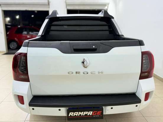 RENAULT-DUSTER OROCH-2016