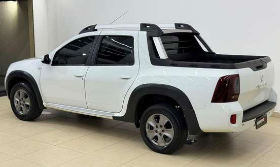 RENAULT-DUSTER OROCH-2016