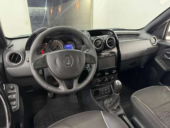 RENAULT-DUSTER OROCH-2016