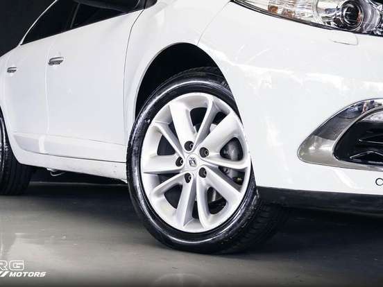 RENAULT-FLUENCE-2.0 PRIVILÉGE 16V FLEX 4P AUTOMÁTICO RENAULT-FLUENCE-2015