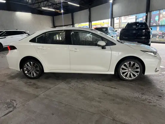 TOYOTA-COROLLA-2021
