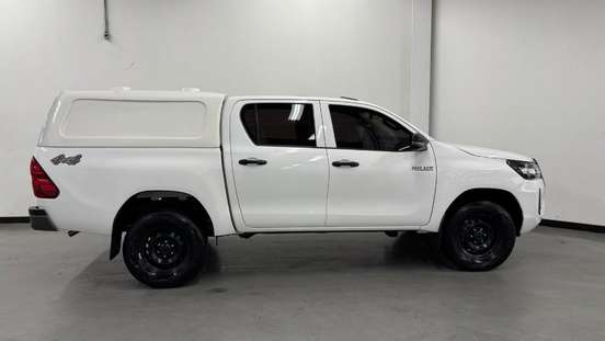 TOYOTA-HILUX-2.8 D-4D TURBO DIESEL CD POWER PACK 4X4 AUTOMÁTICO TOYOTA-HILUX-2024