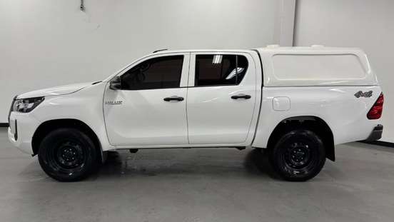 TOYOTA-HILUX-2.8 D-4D TURBO DIESEL CD POWER PACK 4X4 AUTOMÁTICO TOYOTA-HILUX-2024