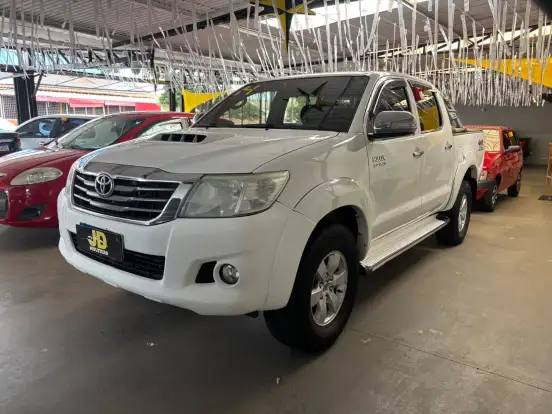 TOYOTA-HILUX-3.0 SR 4X4 CD 16V TURBO INTERCOOLER DIESEL 4P AUTOMÁTICO TOYOTA-HILUX-2013