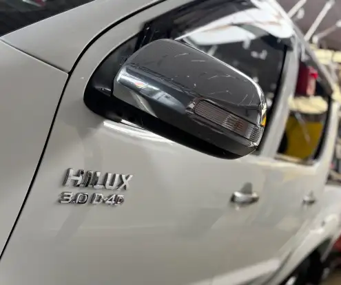 TOYOTA-HILUX-2013
