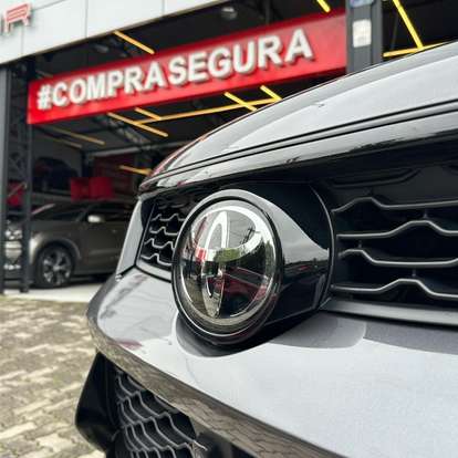 TOYOTA-HILUX SW4-2024