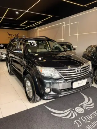 TOYOTA HILUX SW4 3.0 SRV 4X4 7 LUGARES 16V TURBO INTERCOOLER DIESEL 4P AUTOMÁTICO