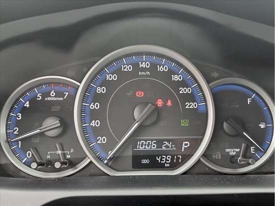 TOYOTA-YARIS-2022