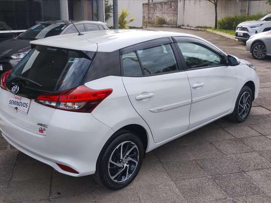 TOYOTA-YARIS-1.5 16V FLEX XLS MULTIDRIVE TOYOTA-YARIS-2023