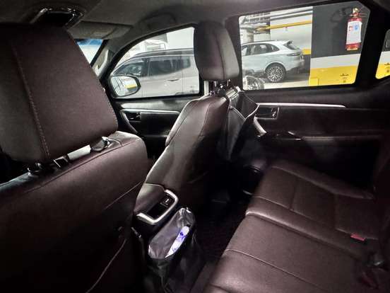 TOYOTA-HILUX SW4-2020