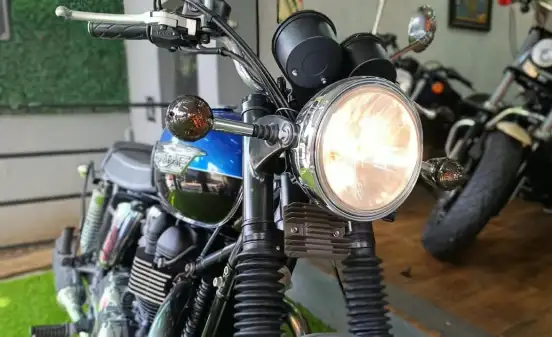 TRIUMPH-BONNEVILLE T 100 865-2015