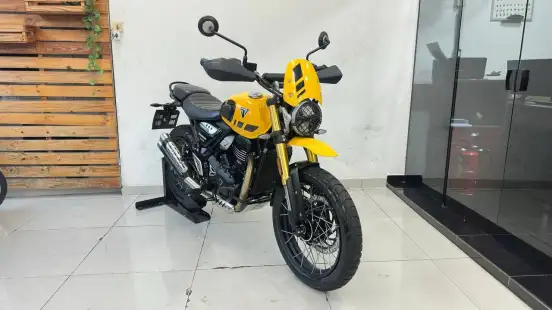 TRIUMPH-SCRAMBLER 400 XC-2025