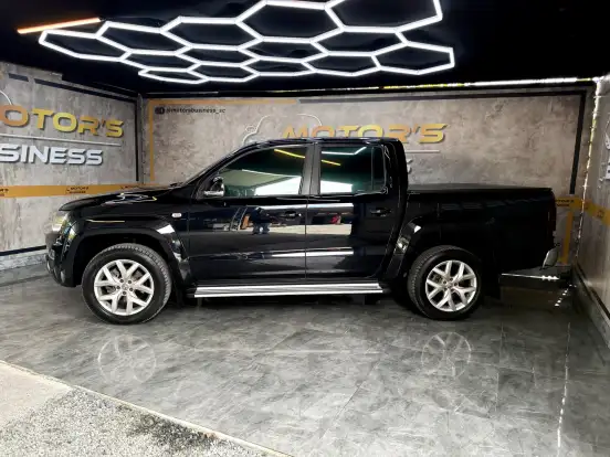 VOLKSWAGEN-AMAROK-2020