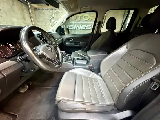 VOLKSWAGEN-AMAROK-2020