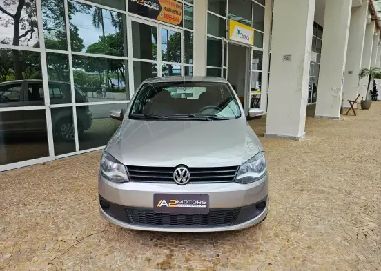 VOLKSWAGEN-FOX-2014