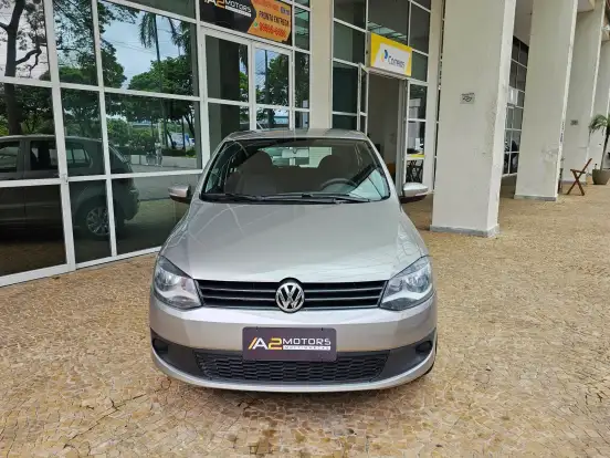 VOLKSWAGEN-FOX-1.0 MI 8V FLEX 4P MANUAL VOLKSWAGEN-FOX-2014