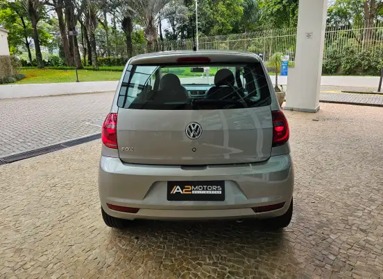 VOLKSWAGEN-FOX-2014
