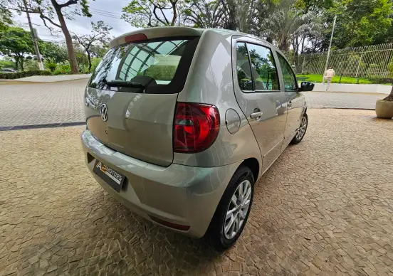 VOLKSWAGEN-FOX-2014