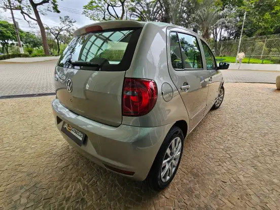 VOLKSWAGEN-FOX-1.0 MI 8V FLEX 4P MANUAL VOLKSWAGEN-FOX-2014