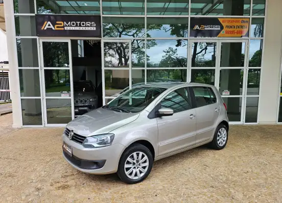 VOLKSWAGEN-FOX-2014