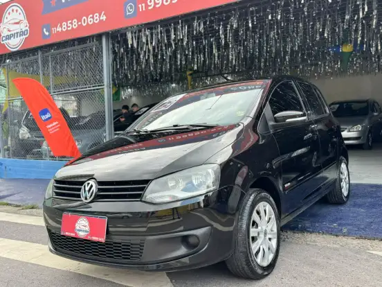VOLKSWAGEN-FOX-2012