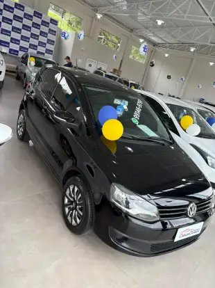 VOLKSWAGEN-FOX-1.0 MI TREND 8V FLEX 4P MANUAL VOLKSWAGEN-FOX-2010