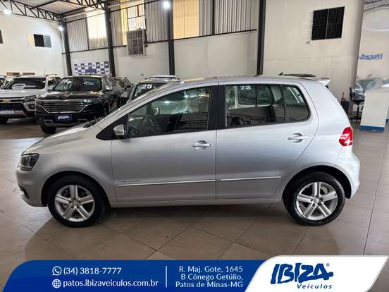 VOLKSWAGEN-FOX-2014