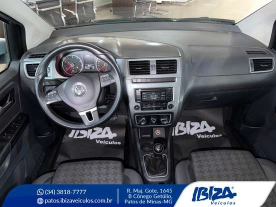 VOLKSWAGEN-FOX-2014